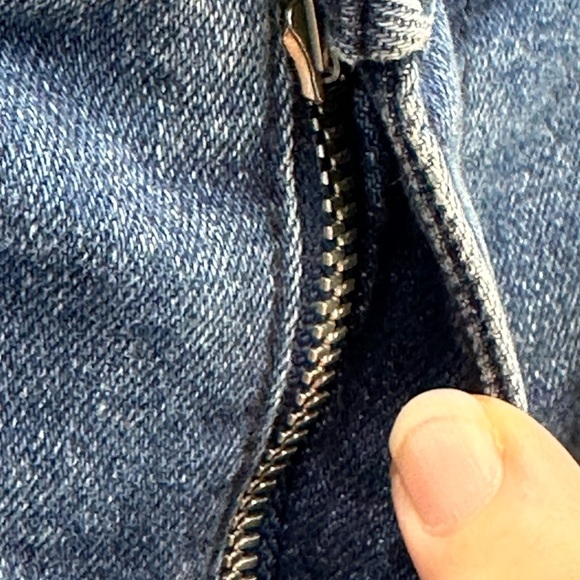 Calvin Klein Jeans Big Boys Slim Straight Distressed 403 Hollis Jeans - size 18 - Picture 5 of 15